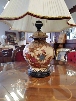 Chinese table lamp like new