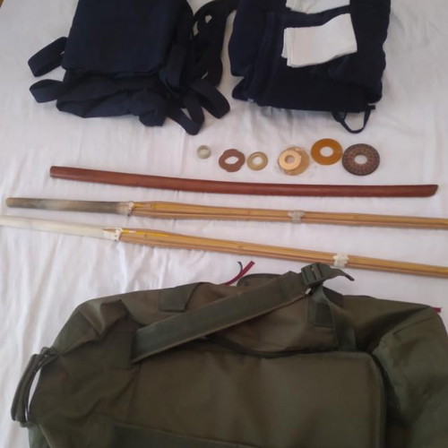 Kendoka Equipment with 2 Hakama, 2 Gi and 2 Tenugui like new