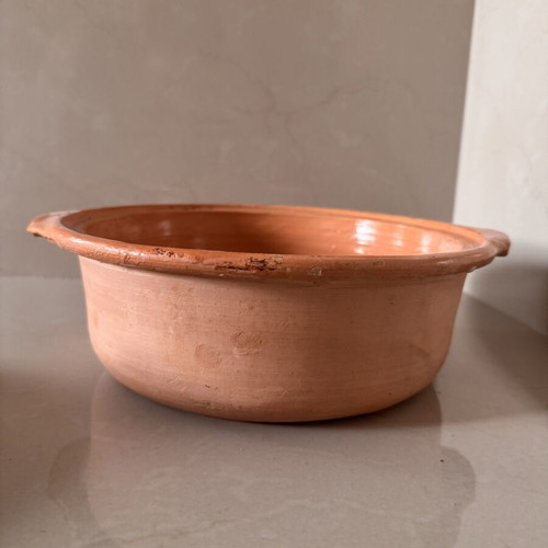 Handpainted Clay Casserole from Portugal like new