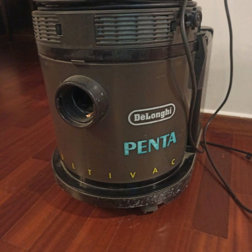 Delonghi Penta Multivac vacuum cleaner used without hose and handle