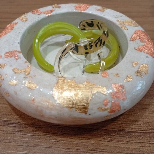 Porcelain jar for tealight or jewelry, new, decorated with gold and bronze leaves