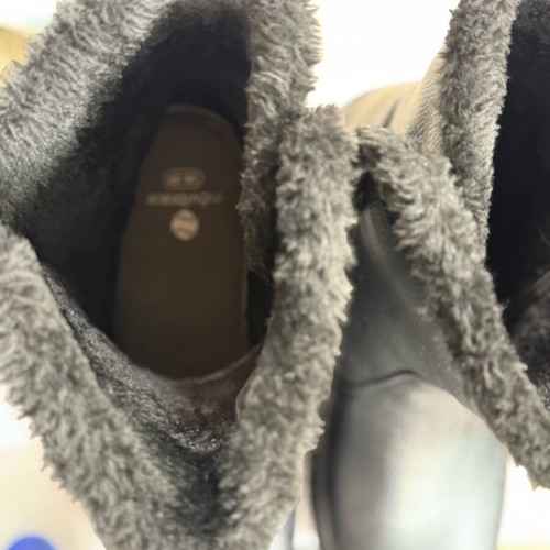 Women's boots with lining black like new, size 40