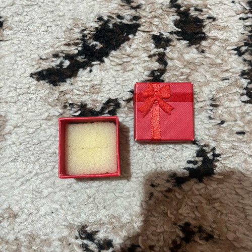 Small red box like new with sponge for earrings