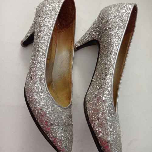 Women's shoes silver glitter stone pumps used, size 39