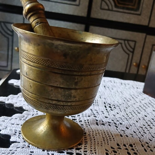 Heavy bronze mortar with pestle used, vintage antique