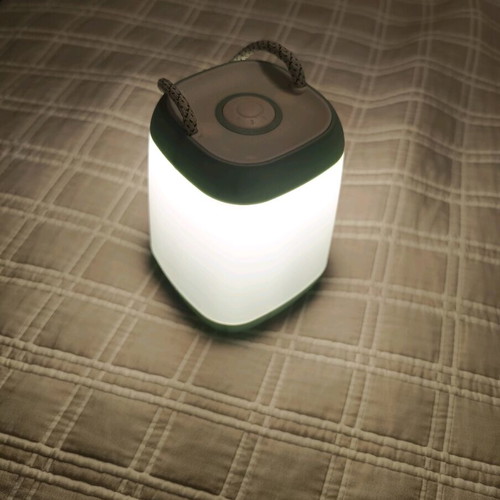 Camping light like new with three lighting modes and hanging cord