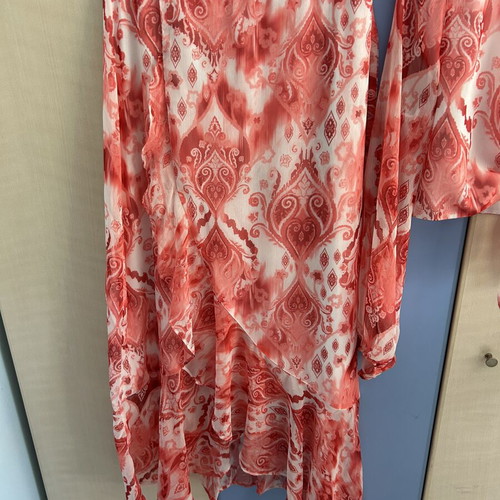 Enzzo coral set medium size, like new