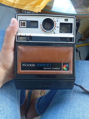 Kodak EK100 Instant Camera used with original box
