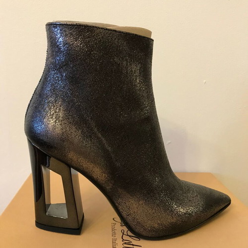 Bottega Veneta ankle boots new, gray silver, size 37