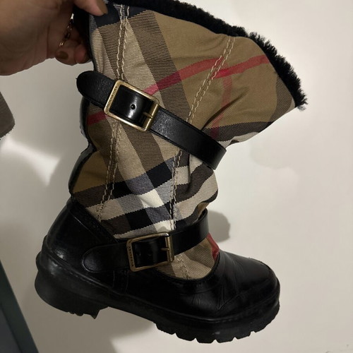 Burberry boots with fur lining like new, size 37, black-beige
