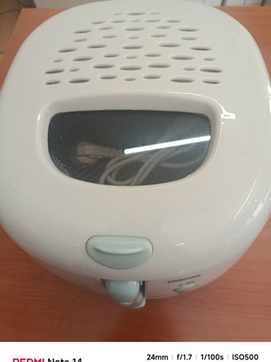 Deep fryer with packaging and user manual