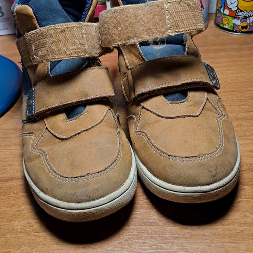 Boys' boots used, size 32, brown