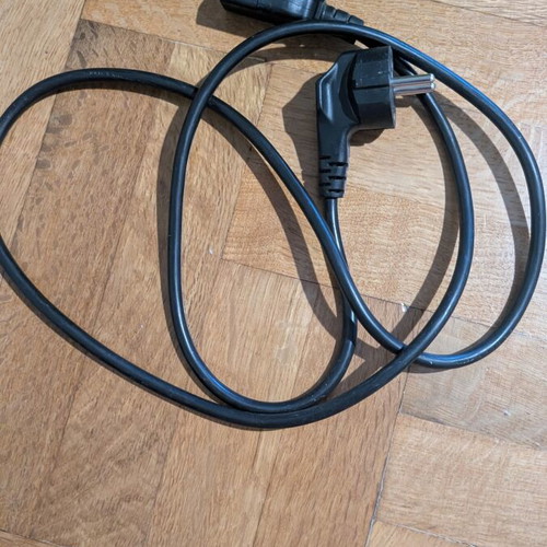 Power cable used, functional