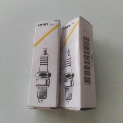 Opel GM 90297143 Bosch WR7BC Spark Plugs like new, set of 2