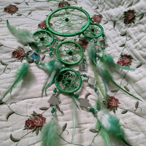 Green dreamcatcher in excellent condition