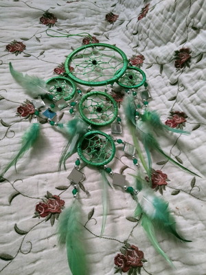 Green dreamcatcher in excellent condition