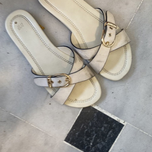 Flat sandals 39 with adjustable gold buckle used