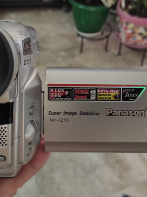 Panasonic NV-VZ10 Vintage Video Camera Like New