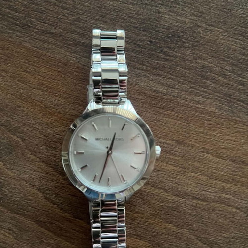 Michael Kors Slim Runway 42mm women's watch new, silver