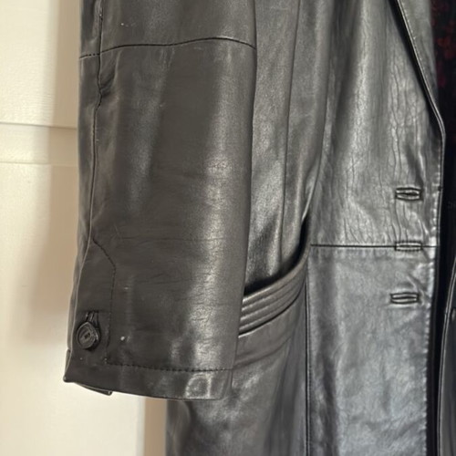 Leather coat size M used, black with batwing sleeves