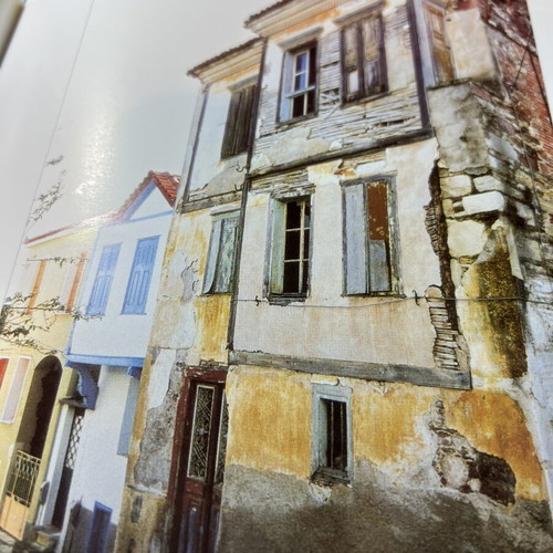 Odioporiko Book Like New, Tribute to Traditional Architecture of Mytilene