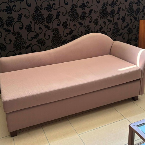 Chaise lounge new with solid frame, wooden legs and elephant fabric