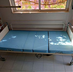 Νοσοκομειακό κρεβάτι πολύσπαστο, χειροκίνητο.