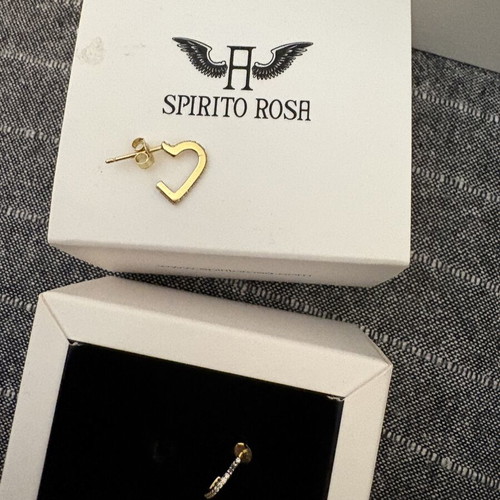 Spiritο Rosa heart earrings like new, gold color with zircons