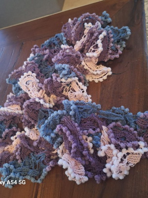 Women's handmade scarf like new, pink and purple