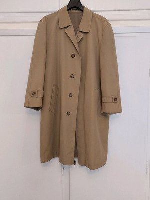 Beige trench coat like new, size M