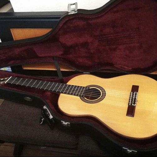 Kyriakou Handmade Classical Guitar like new with case