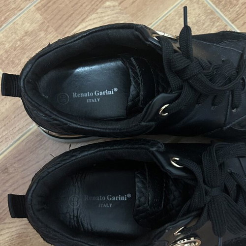 Renato Garini women's sneakers size 39 used, black