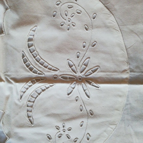 Kitchen apron handmade with cutwork embroidery new