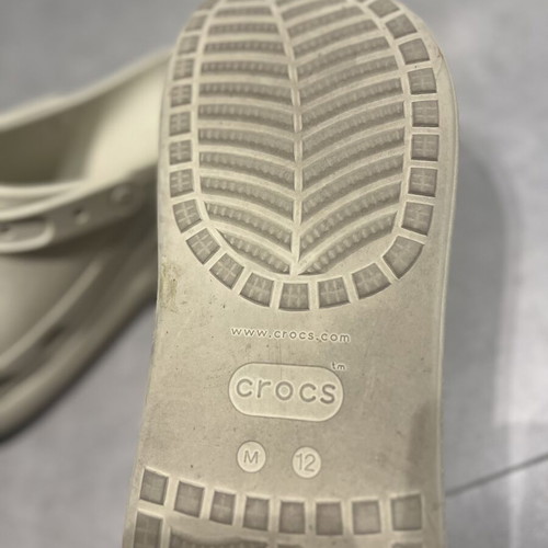 Crocs men's slippers like new, size M 12 46-47, beige
