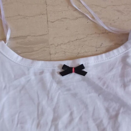 Women’s blouse size M white like new