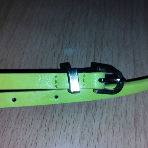 Lime thin belt like new adjustable