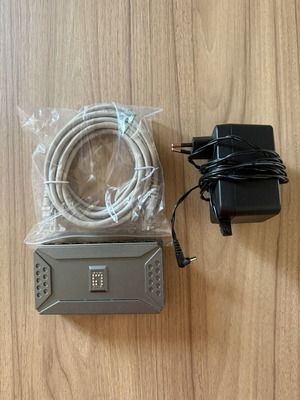 LevelOne FSW-0808TX 8-портов Ethernet суич 10/100Mbps като нов с захранване и кабел