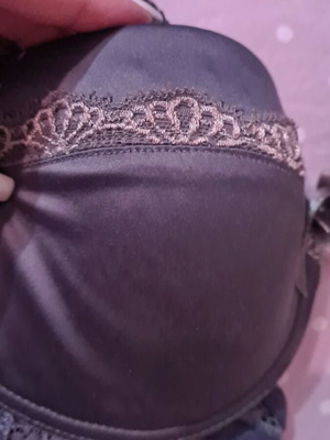 Bra 70 75B satin like new, gray