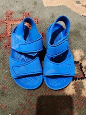 Παιδικά σανδάλια Adidas μεταχειρισμένα, μέγεθος 30, μπλε