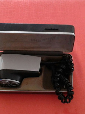 Philishave Vintage Electric Shaver HP1122 Like New