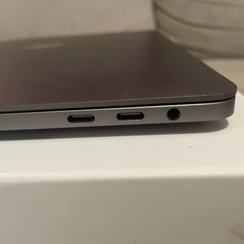 Apple MacBook Pro 13” i5, 8GB RAM, 256GB SSD