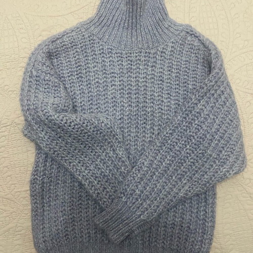 Turtleneck sweater like new, 15% wool, purple
