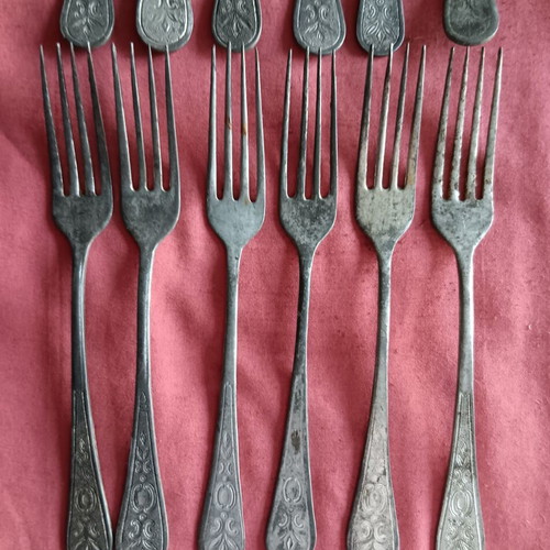 Vintage collectible forks set of 12 used with designs