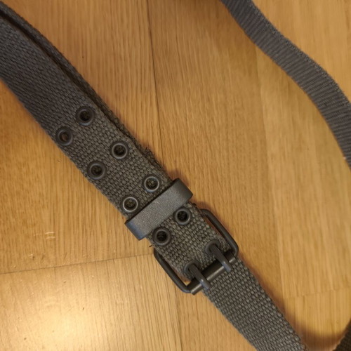 Vintage men's/unisex khaki belt, length 103cm