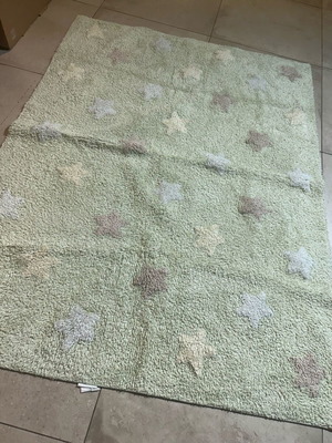 Children's khaki cotton rug with stars Lorena Canals used