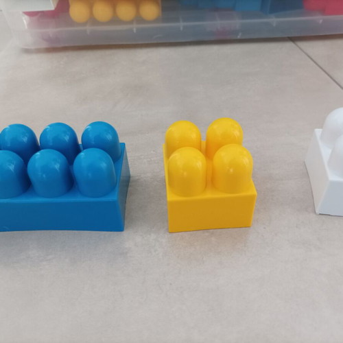 Children's blocks used, 250 pieces with box