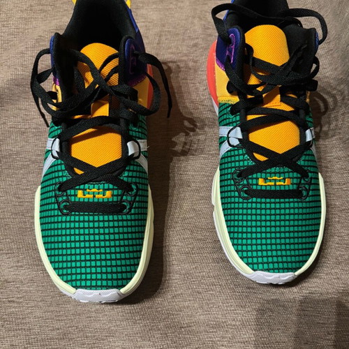 Nike Lebron Witness 7 new colorful athletic shoes size 44