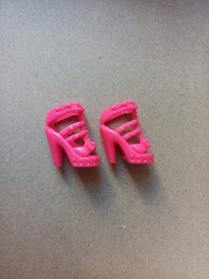 Vintage Barbie Fashionista shoes like new