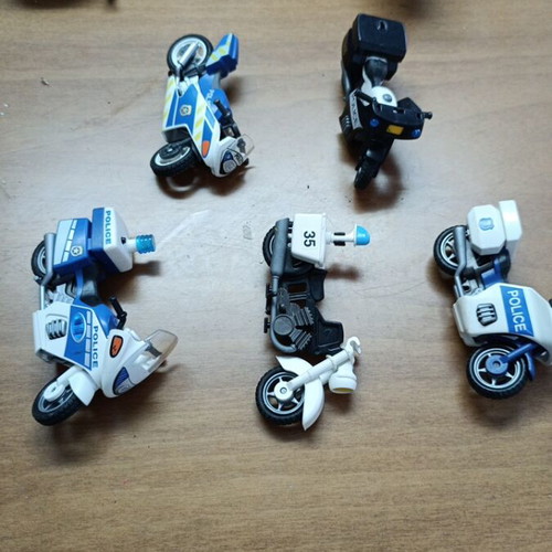 Playmobil set of 7 pieces used