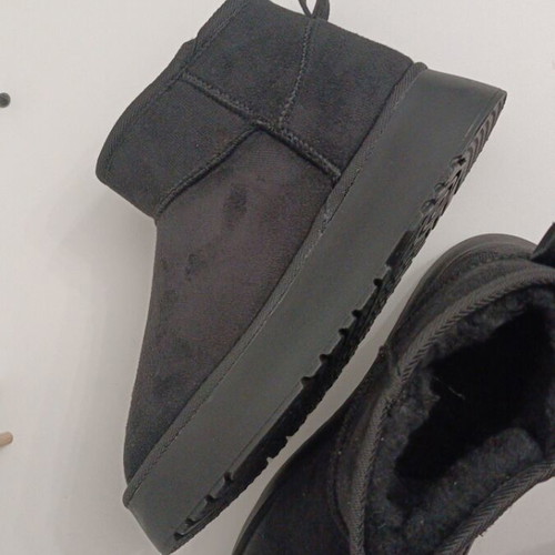 Fur-lined double sole boots new, size 40, black